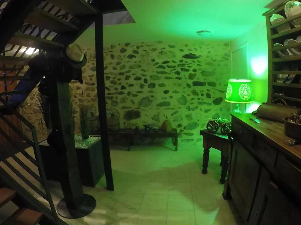 Homestay La Grange Bonal Apartment Saint-Laurent-du-Pont