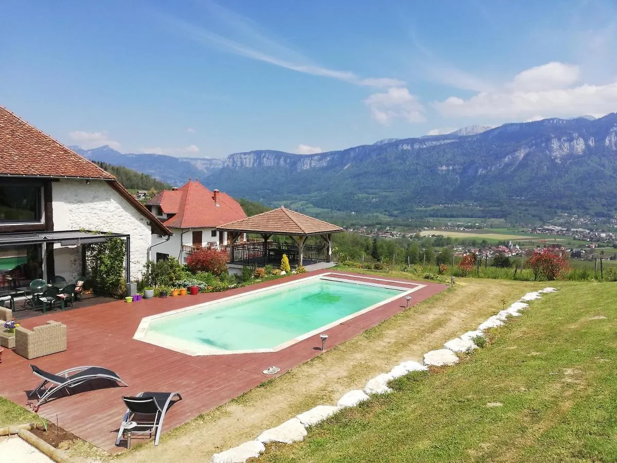 La Grange Bonal Apartment Saint-Laurent-du-Pont Homestay