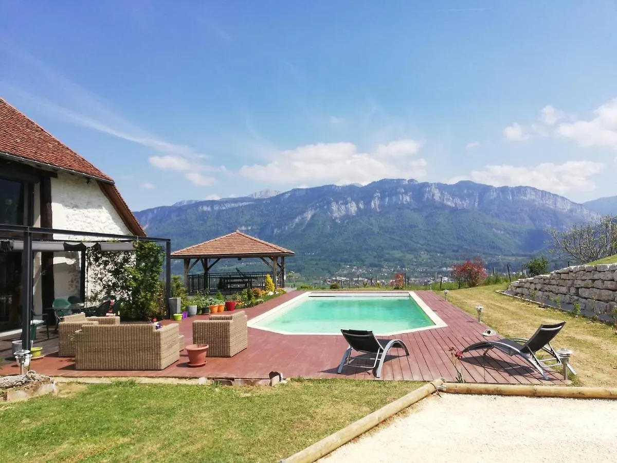Homestay La Grange Bonal Apartment Saint-Laurent-du-Pont