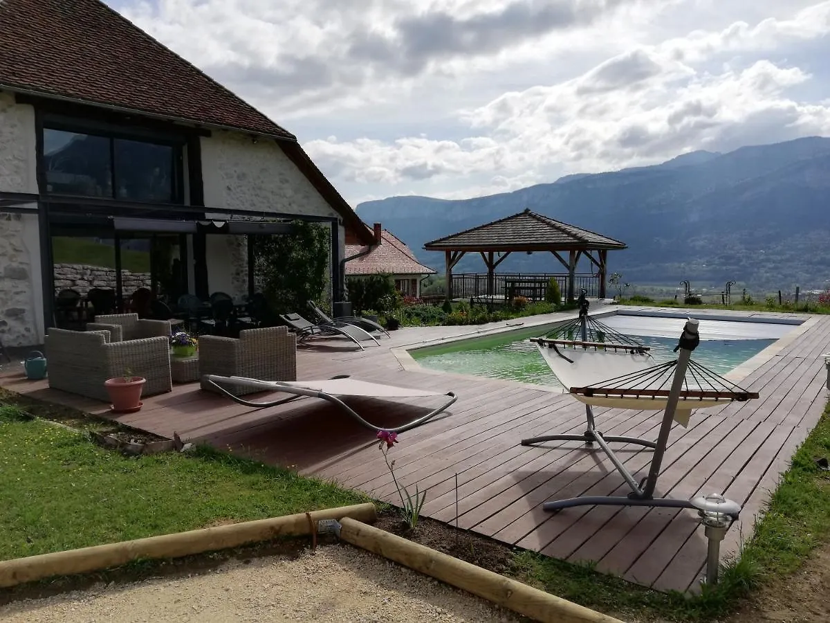 Homestay La Grange Bonal Apartment Saint-Laurent-du-Pont