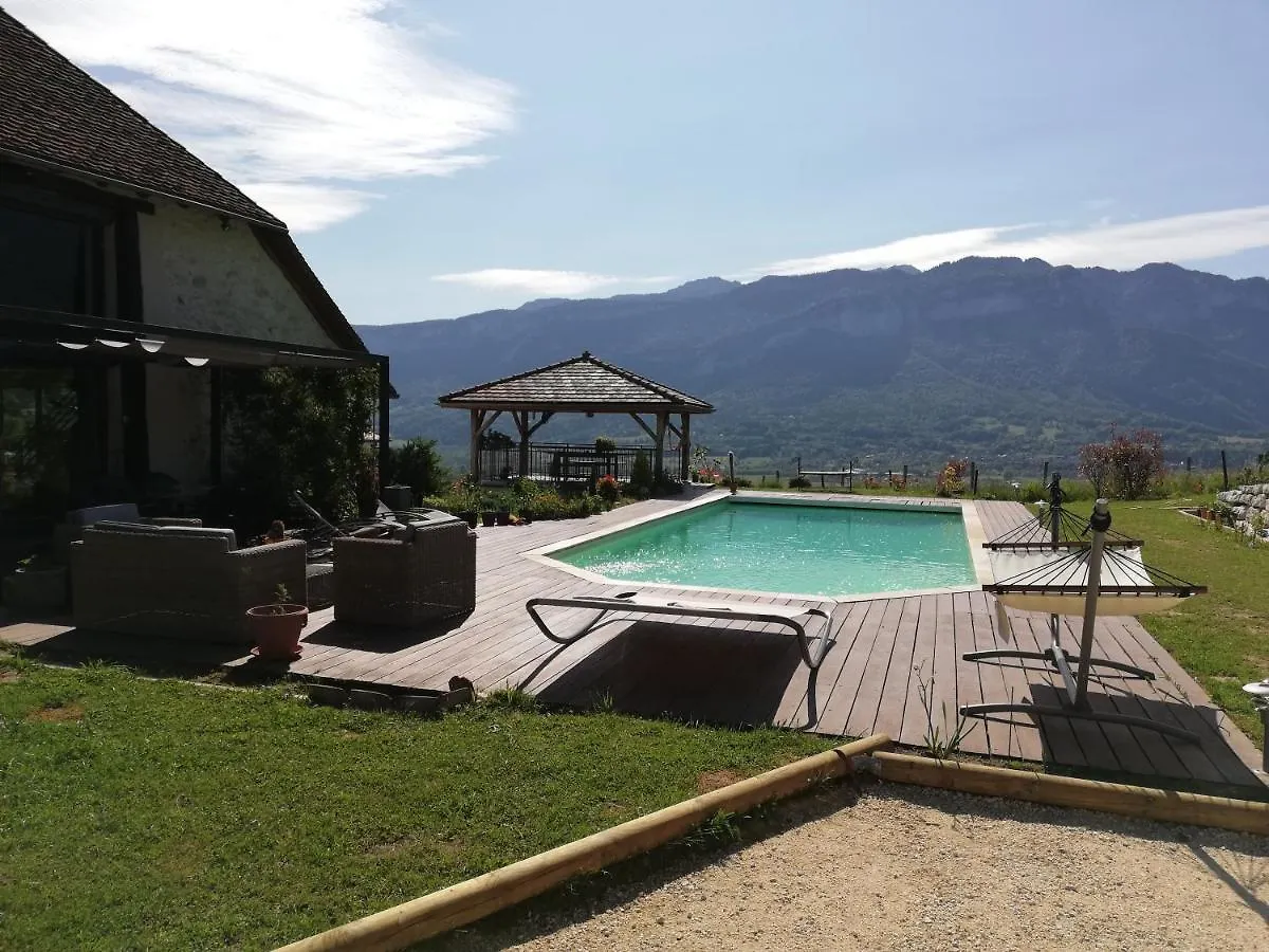 La Grange Bonal Apartment Saint-Laurent-du-Pont Homestay