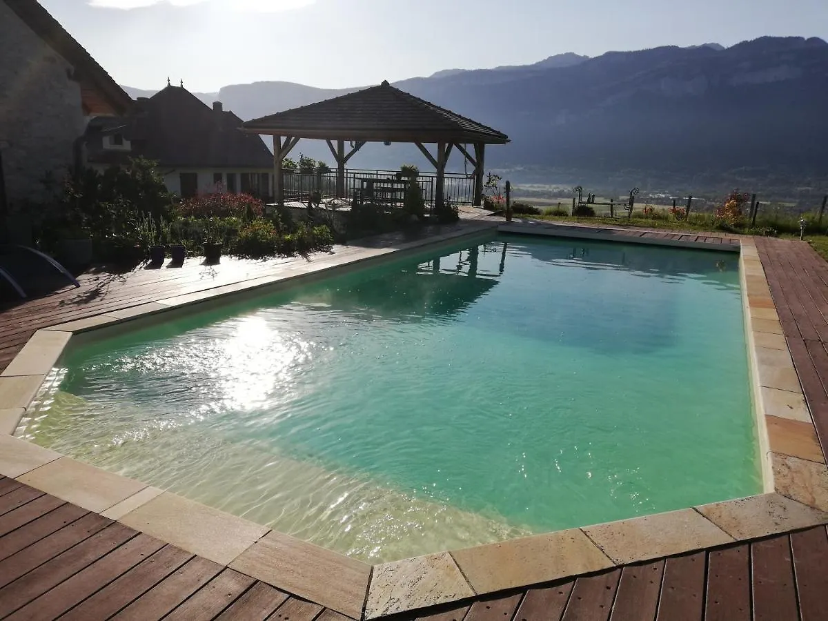 Homestay La Grange Bonal Apartment Saint-Laurent-du-Pont
