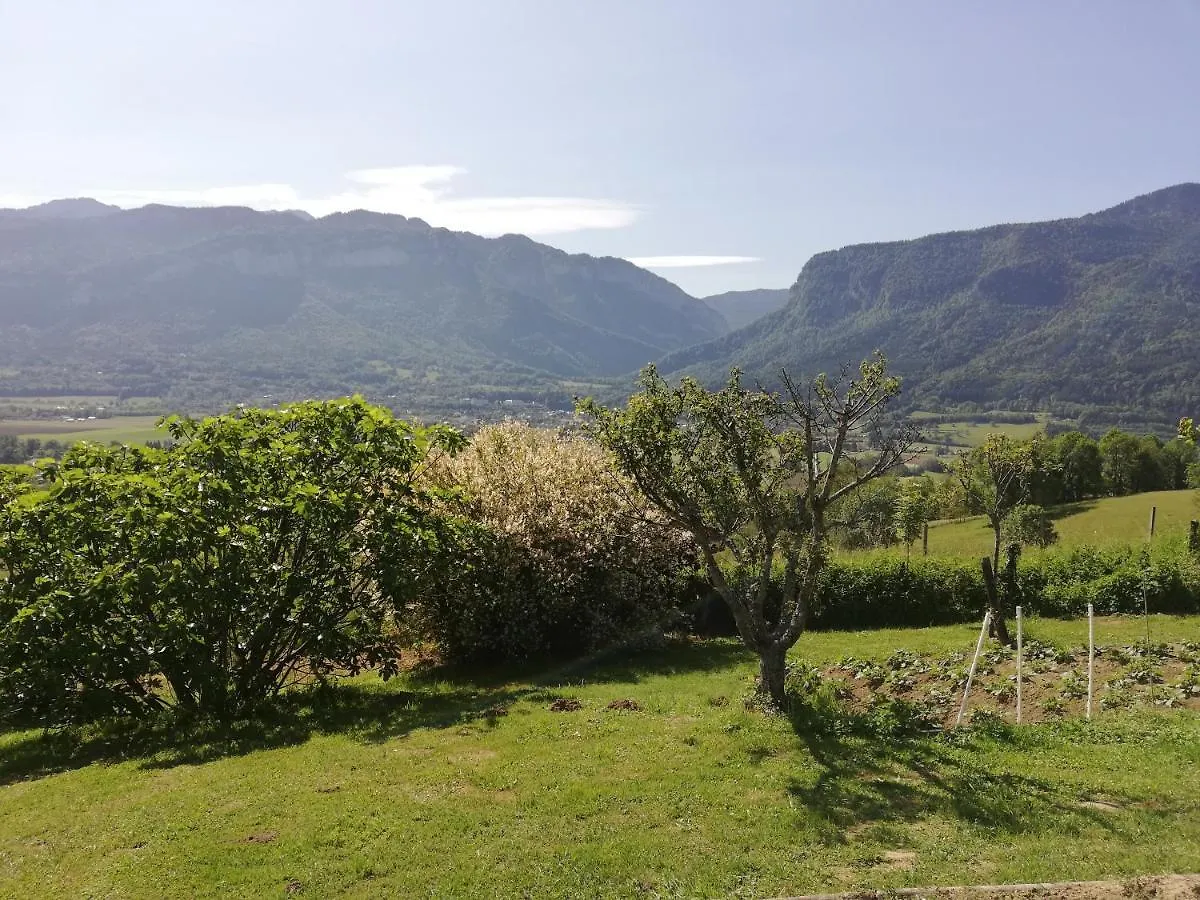 Homestay La Grange Bonal Apartment Saint-Laurent-du-Pont France
