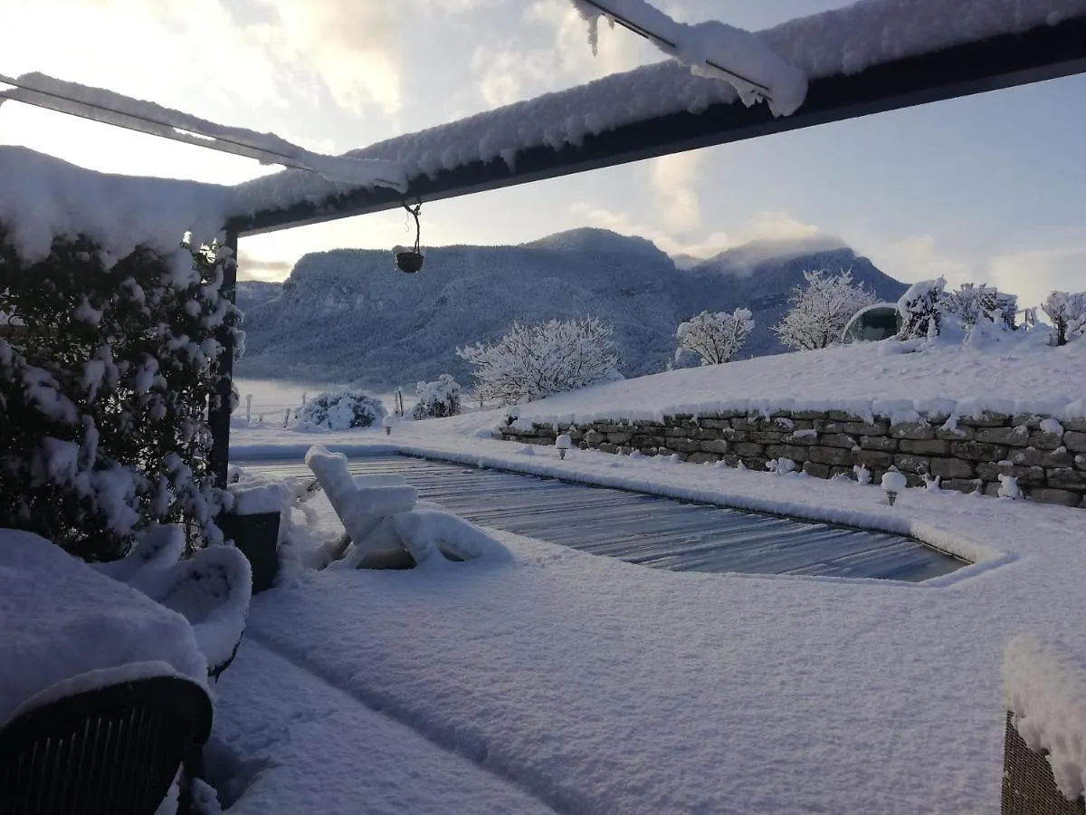 Homestay La Grange Bonal Apartment Saint-Laurent-du-Pont France